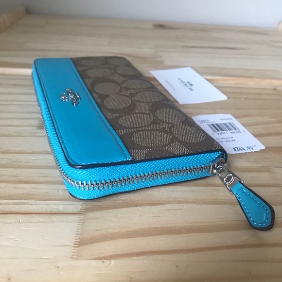 Coach wallet🎈🎈 - Picture 4 of 5